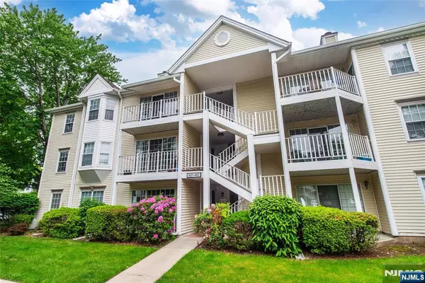 Mahwah, NJ 07430,462 Poets WAY