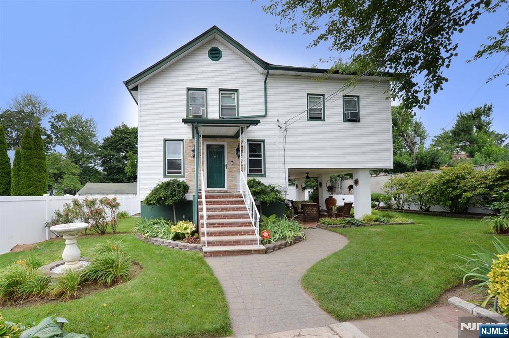 Bergenfield, NJ 07621,23 Terhune ST