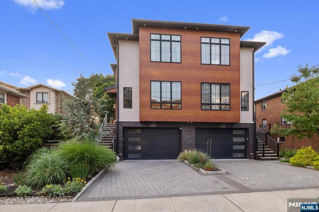 1211 16th ST, Fort Lee, NJ 07024