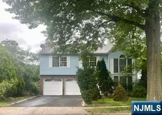 266 Grand ST, New Milford, NJ 07646