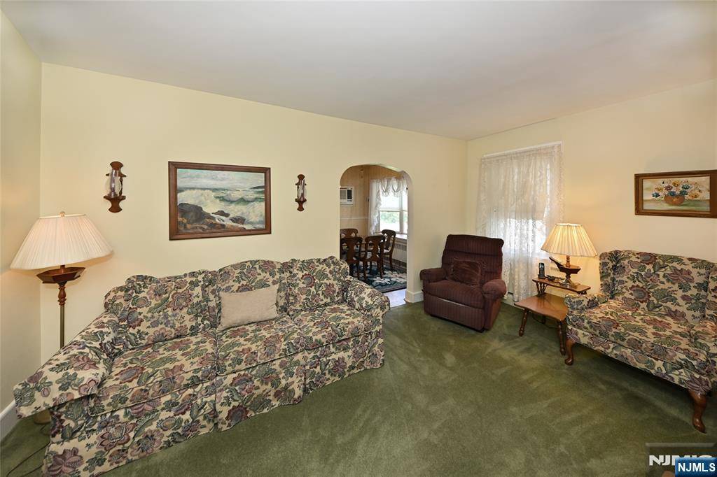Teaneck, NJ 07666,291 Roosevelt ST