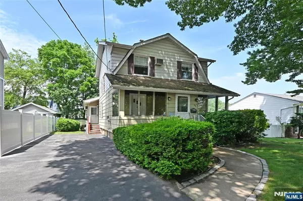 291 Roosevelt ST, Teaneck, NJ 07666