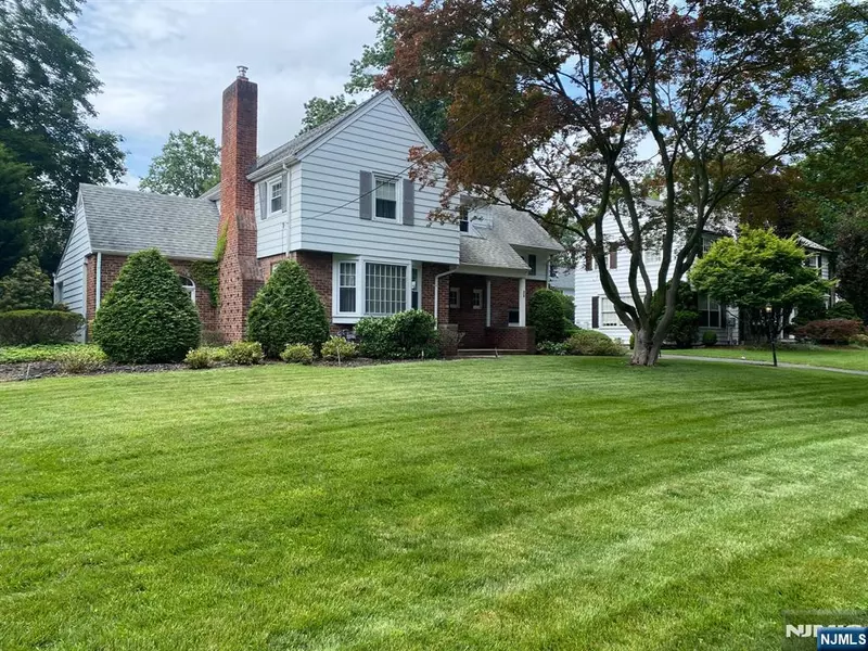 55 Forest RD, Demarest, NJ 07627