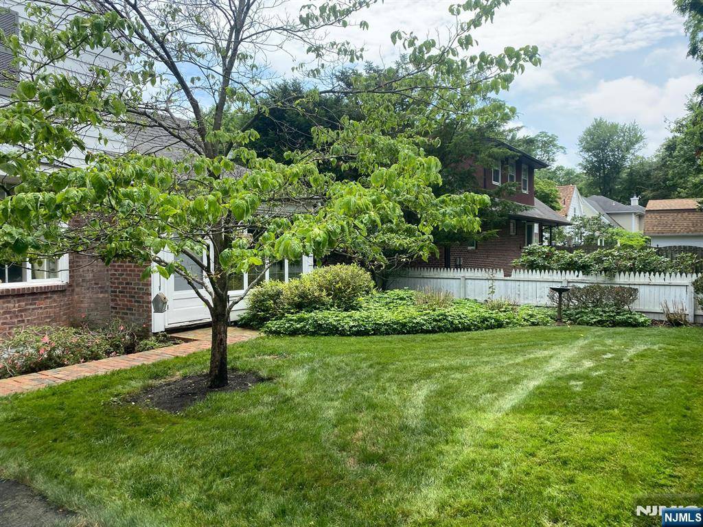 Demarest, NJ 07627,55 Forest RD