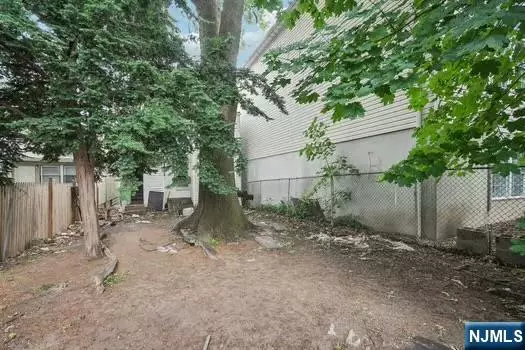 Newark, NJ 07103,324 19th ST