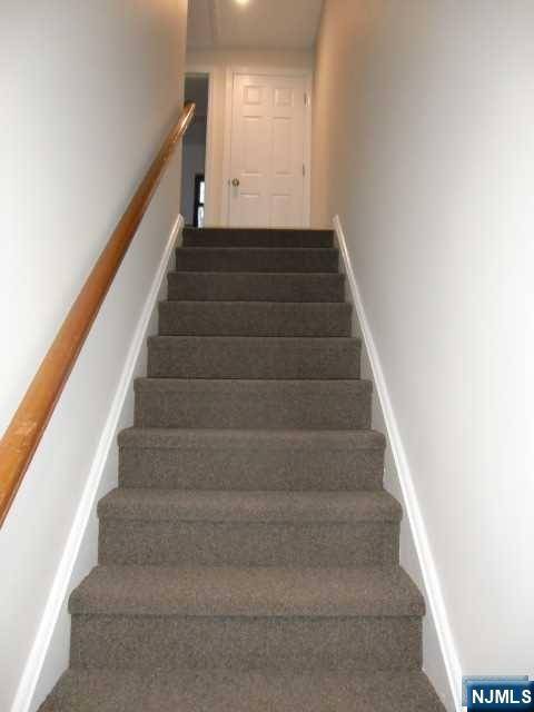 Leonia, NJ 07605,482 Broad AVE ##7