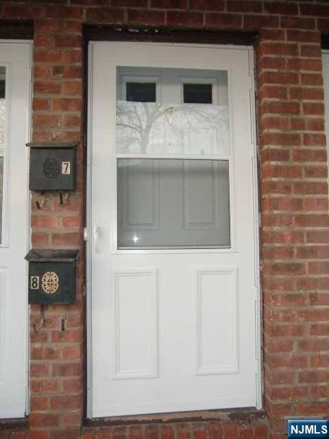 Leonia, NJ 07605,482 Broad AVE ##7
