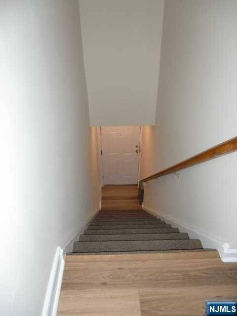 Leonia, NJ 07605,482 Broad AVE ##7