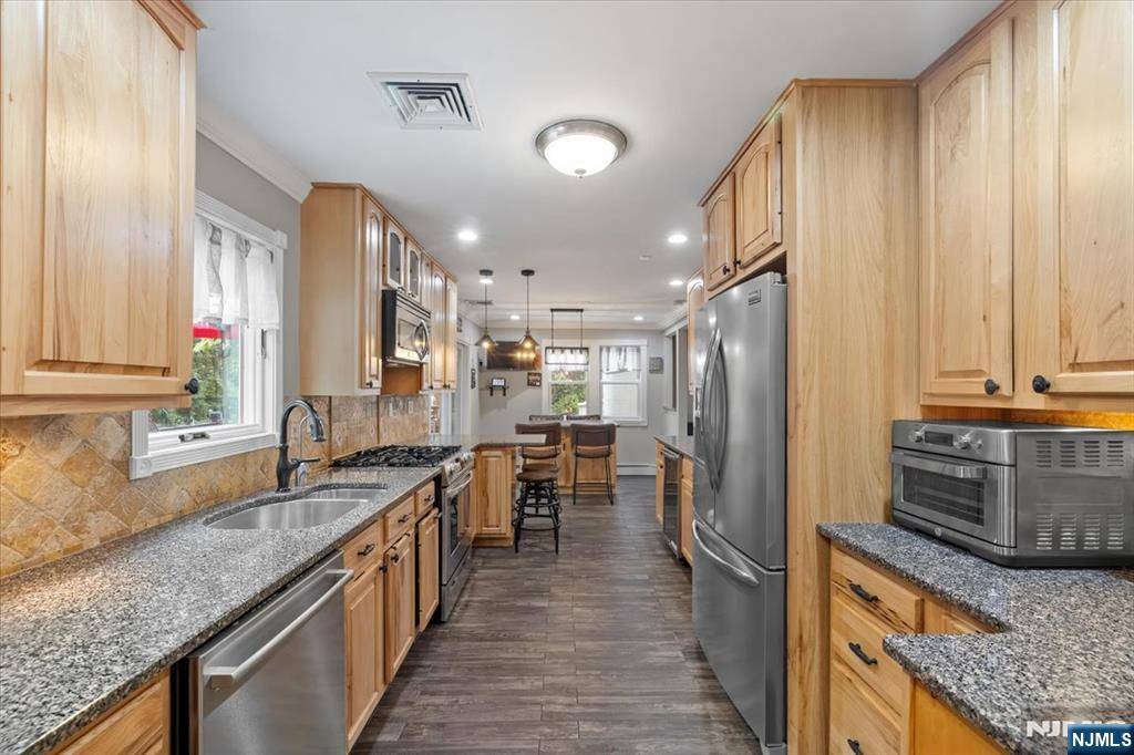 Wanaque, NJ 07420,19 Elm ST