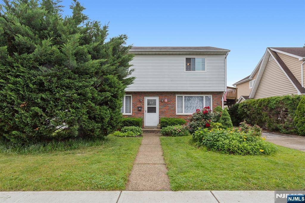 Saddle Brook, NJ 07663,214 Alberta DR