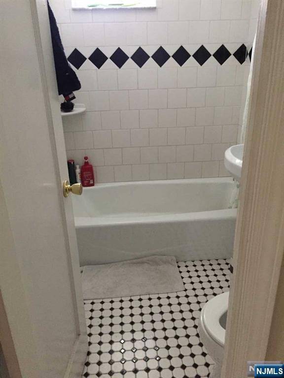 Westwood, NJ 07675,244 David Hooper PL #2nd.floor
