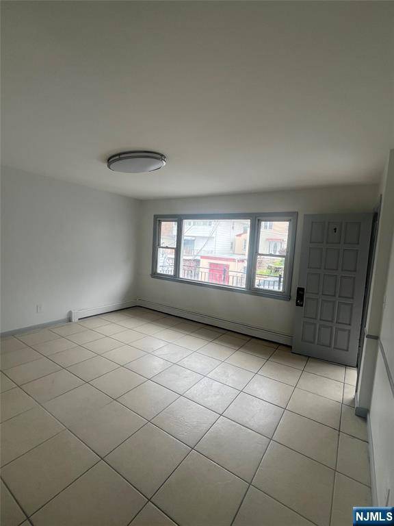 North Bergen, NJ 07047,7015 Grand AVE #1