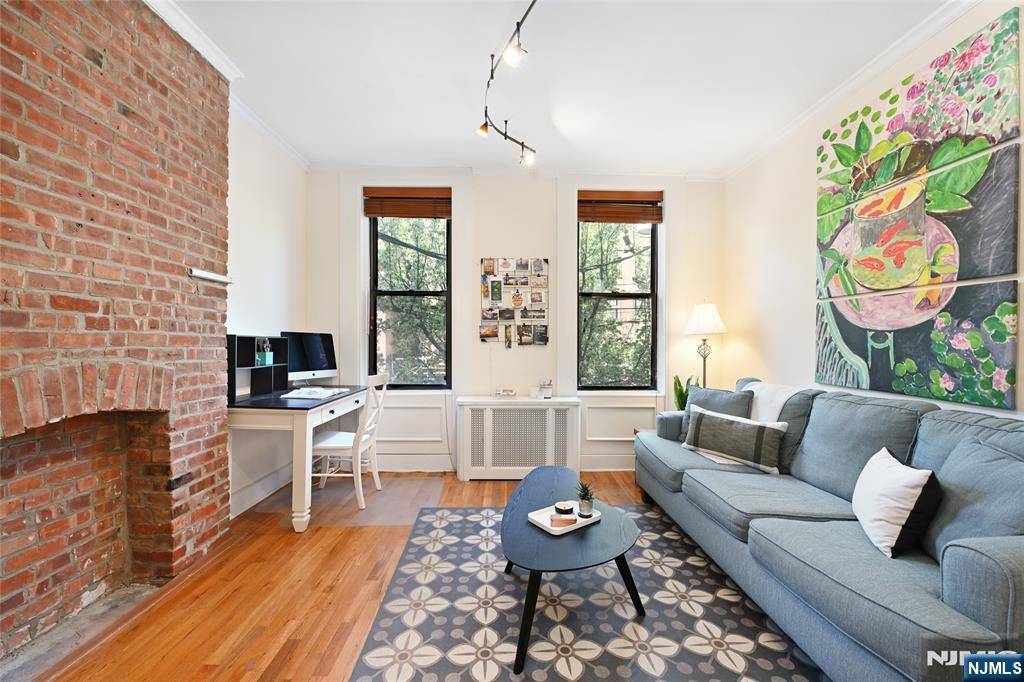 204 Washington ST #2b, Jersey City, NJ 07302