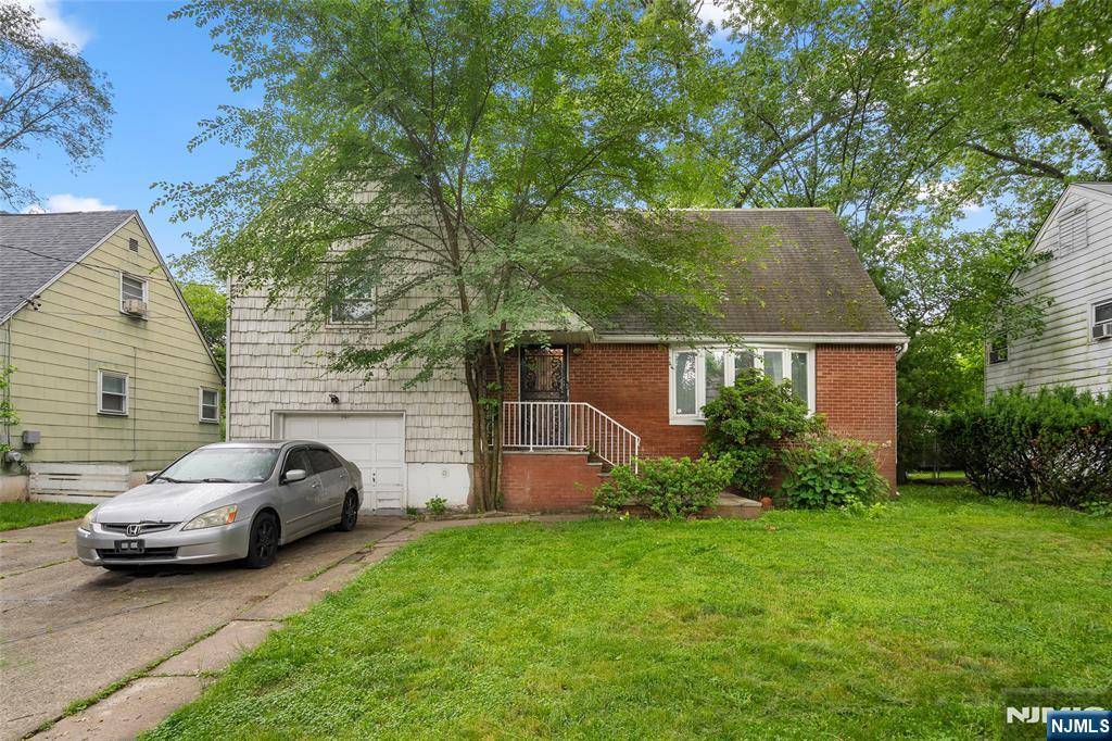 Teaneck, NJ 07666,216 Stuyvesant RD