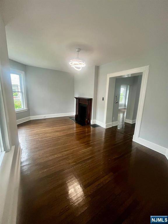 East Orange, NJ 07017,63 Stockton PL