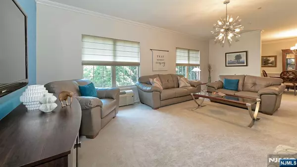 West Milford, NJ 07480,2 Richmond RD #306