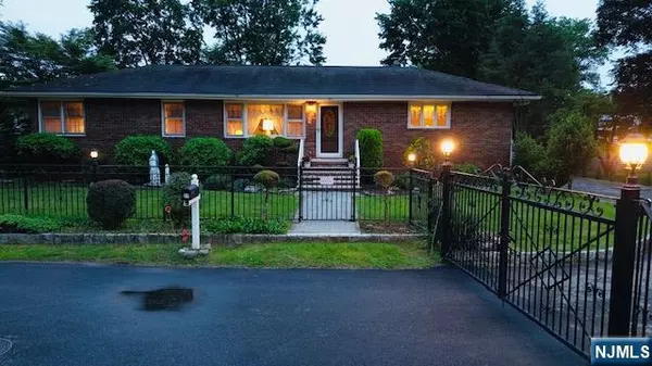 Wayne, NJ 07470,27 Colville RD