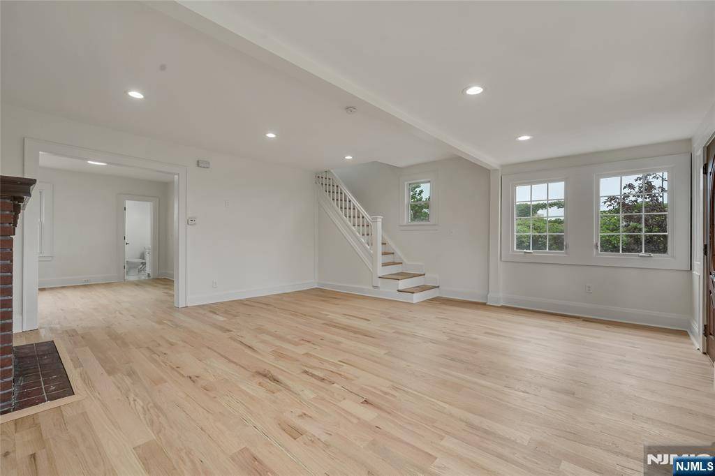 Rutherford, NJ 07070,115 Wilson AVE