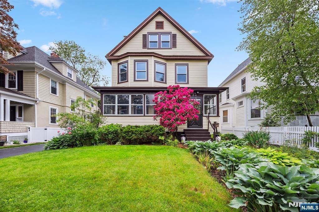 210 Baldwin ST, Glen Ridge, NJ 07028