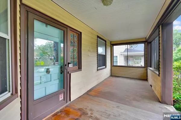 Glen Ridge, NJ 07028,19 High ST