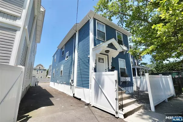 Irvington, NJ 07111,23 Howard ST