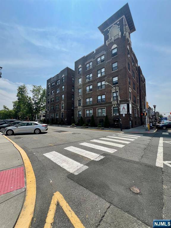 435 79th ST #106, North Bergen, NJ 07047
