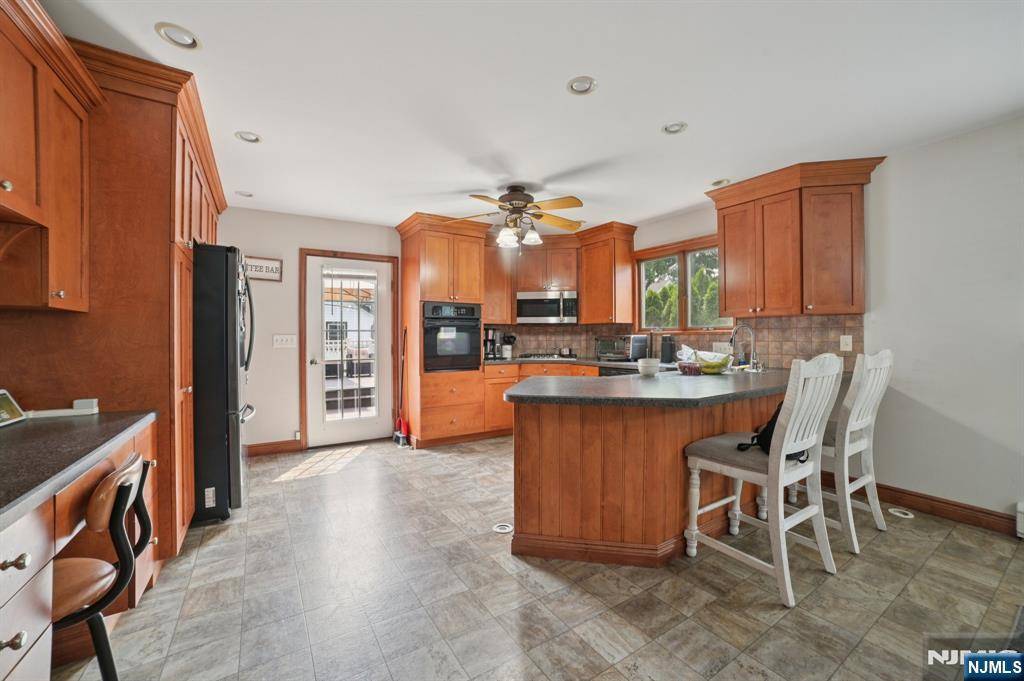 Hawthorne, NJ 07506,155 8th