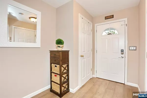 Lodi, NJ 07644,66 Terhune AVE #13