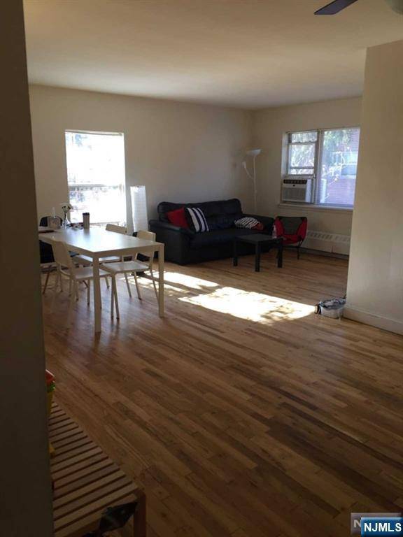 Ridgewood, NJ 07450,280-320 Oak ST #286D