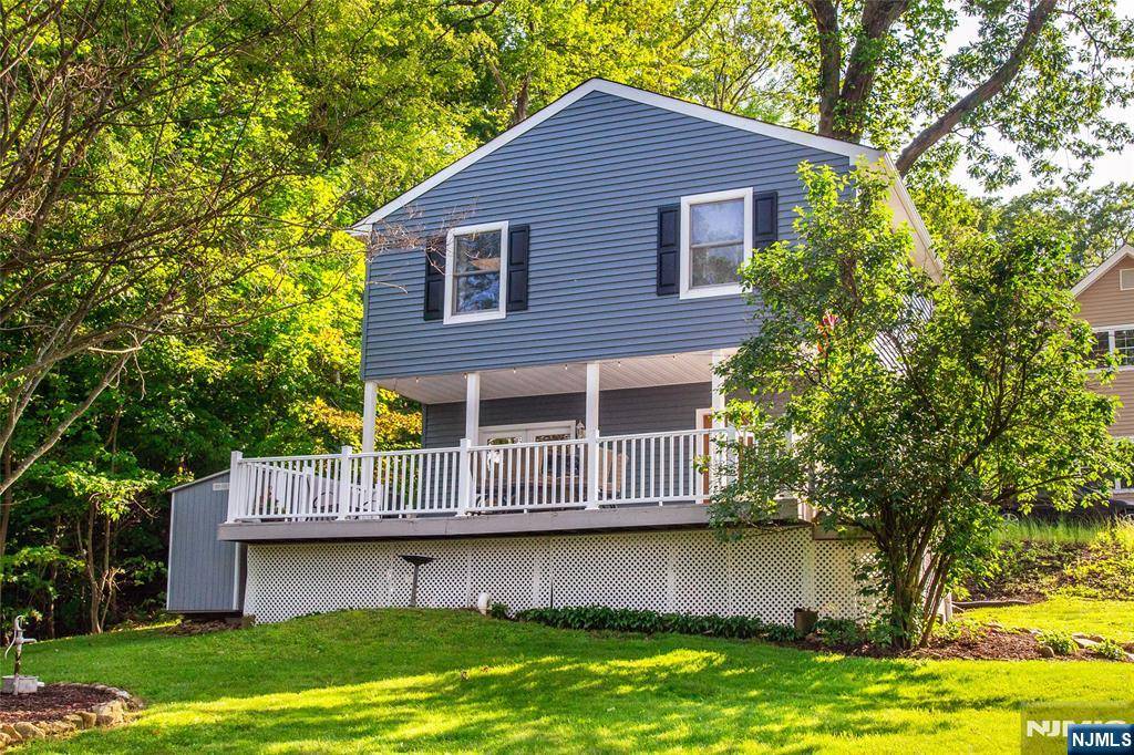 15 Mason ST, Jefferson Township, NJ 07849