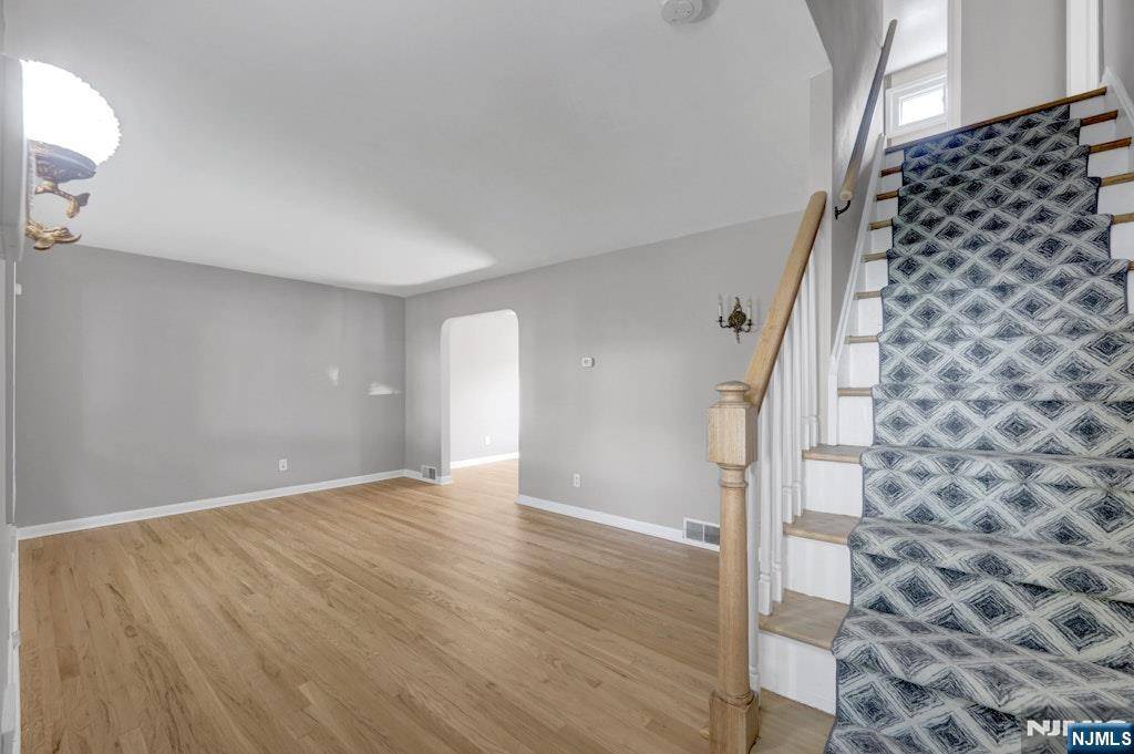 Teaneck, NJ 07666,757 Bayard ST