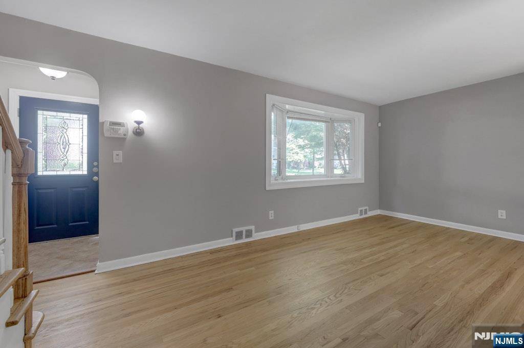 Teaneck, NJ 07666,757 Bayard ST