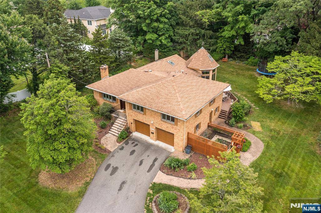 254 Werimus RD, Woodcliff Lake, NJ 07677