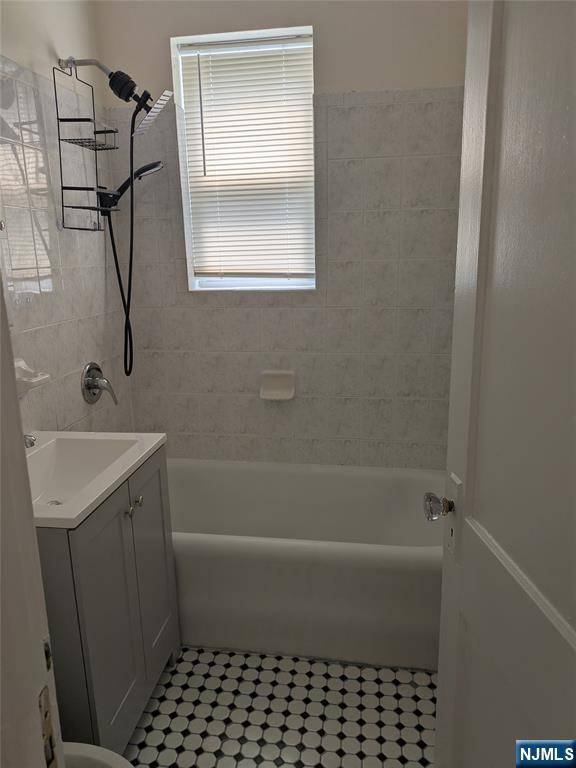 Kearny, NJ 07032,Address not disclosed