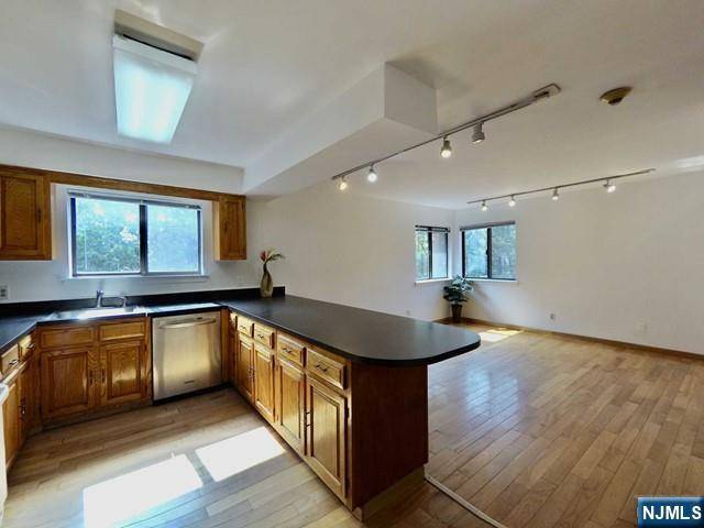 380 Whimbrel LN #380, Secaucus, NJ 07094