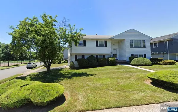 57 Standish DR, Clifton, NJ 07013
