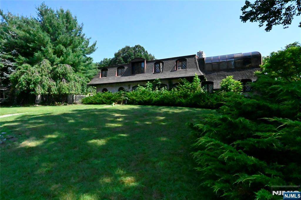 Mahwah, NJ 07430,13 Victoria