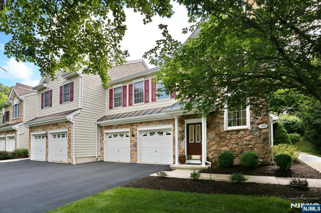 53 Pine Lake TER #T053, River Vale, NJ 07675