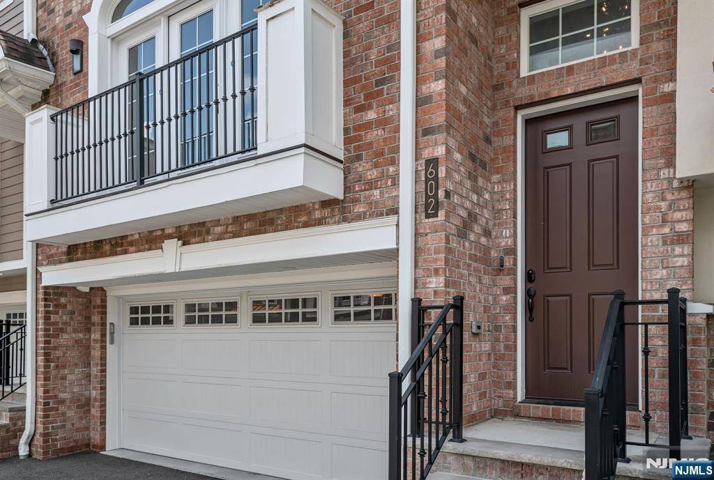 Montvale, NJ 07645,602 Premier WAY