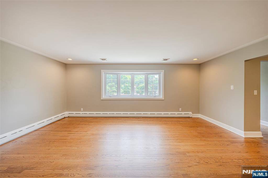 Fort Lee, NJ 07024,1309 Abbott BLVD
