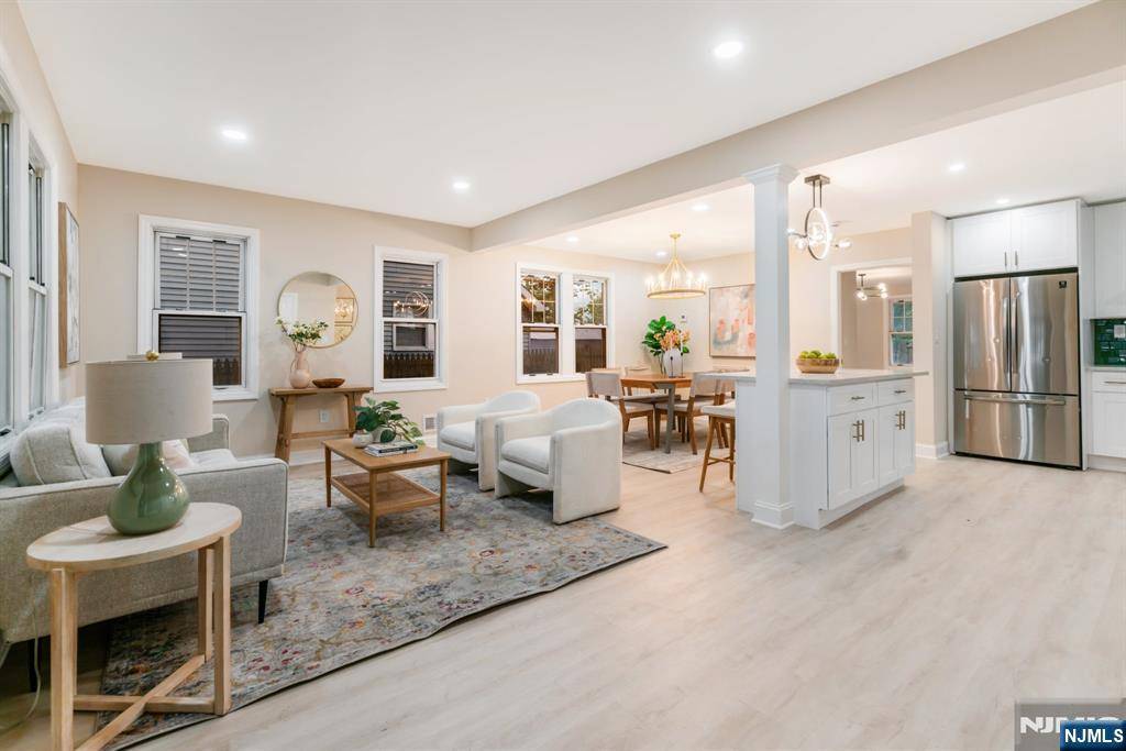 Hackensack, NJ 07601,34 Emerald ST