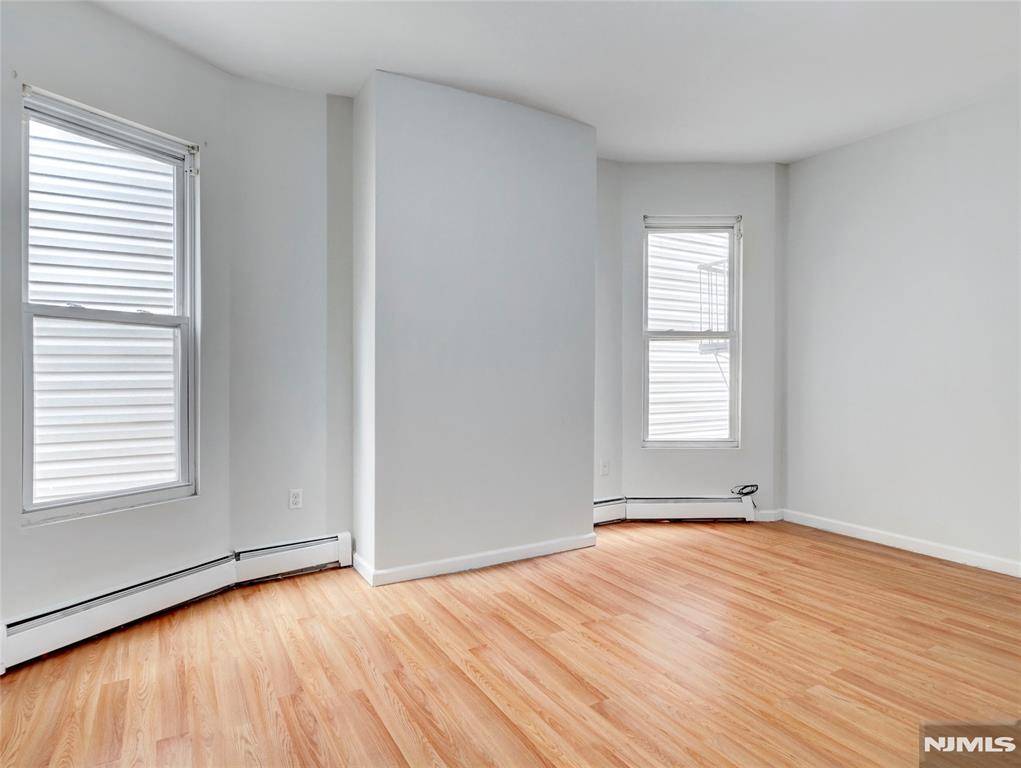 Paterson, NJ 07501,81 Auburn ST #5