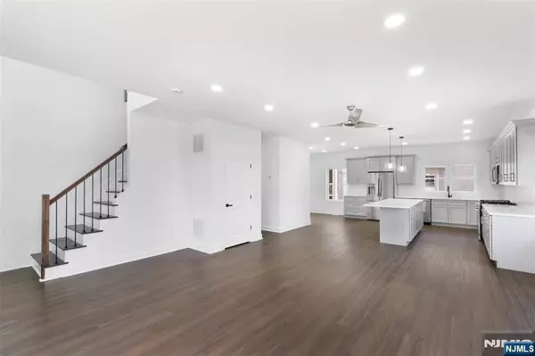 Plainfield, NJ 07060,400-04 Grant AVE