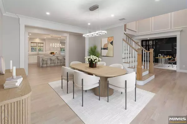 Wyckoff, NJ 07481,520 Clinton AVE