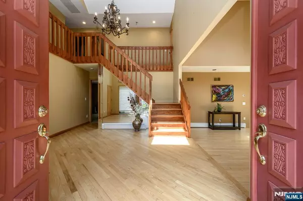 Sparta, NJ 07871,2 Malibu DR