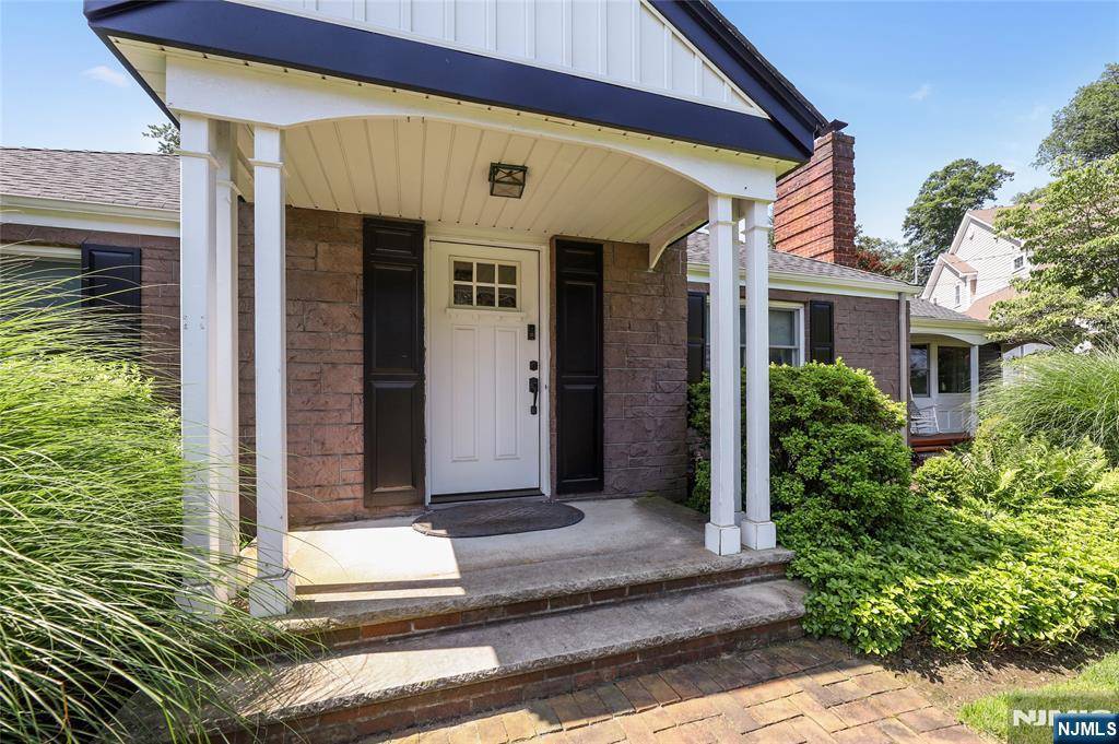 Wayne, NJ 07470,19 Mountain Ridge