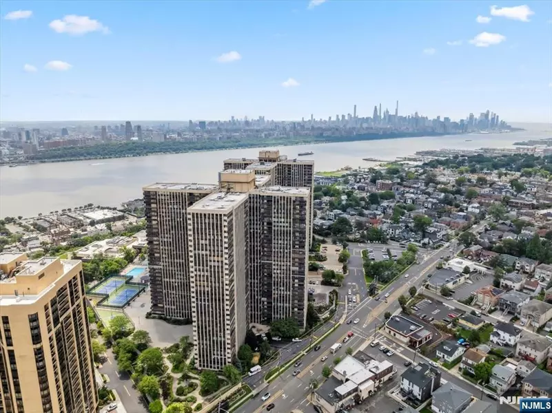 300 Winston #1822, Cliffside Park, NJ 07010