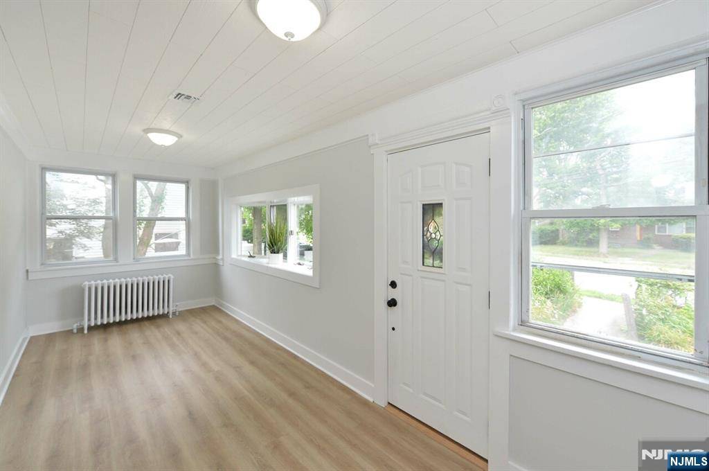 Bergenfield, NJ 07621,250 Prospect AVE