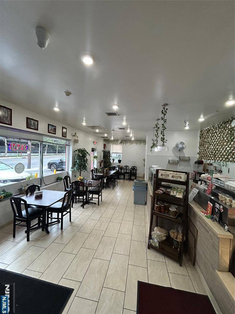 Hackensack, NJ 07601,29 State ST