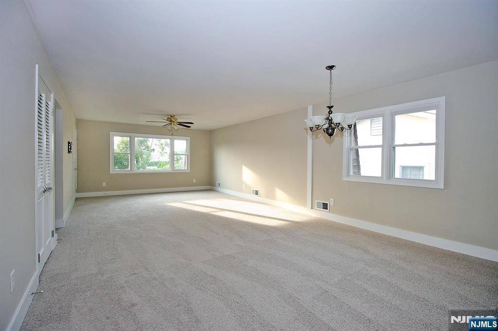 Clifton, NJ 07011,66 Strangeway TER #2